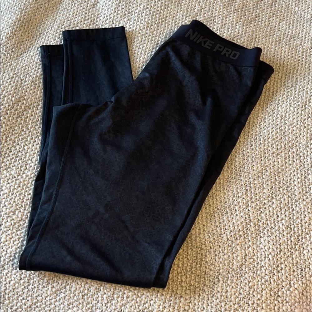 Nike Pro DriFit women’s thermal tights XL black